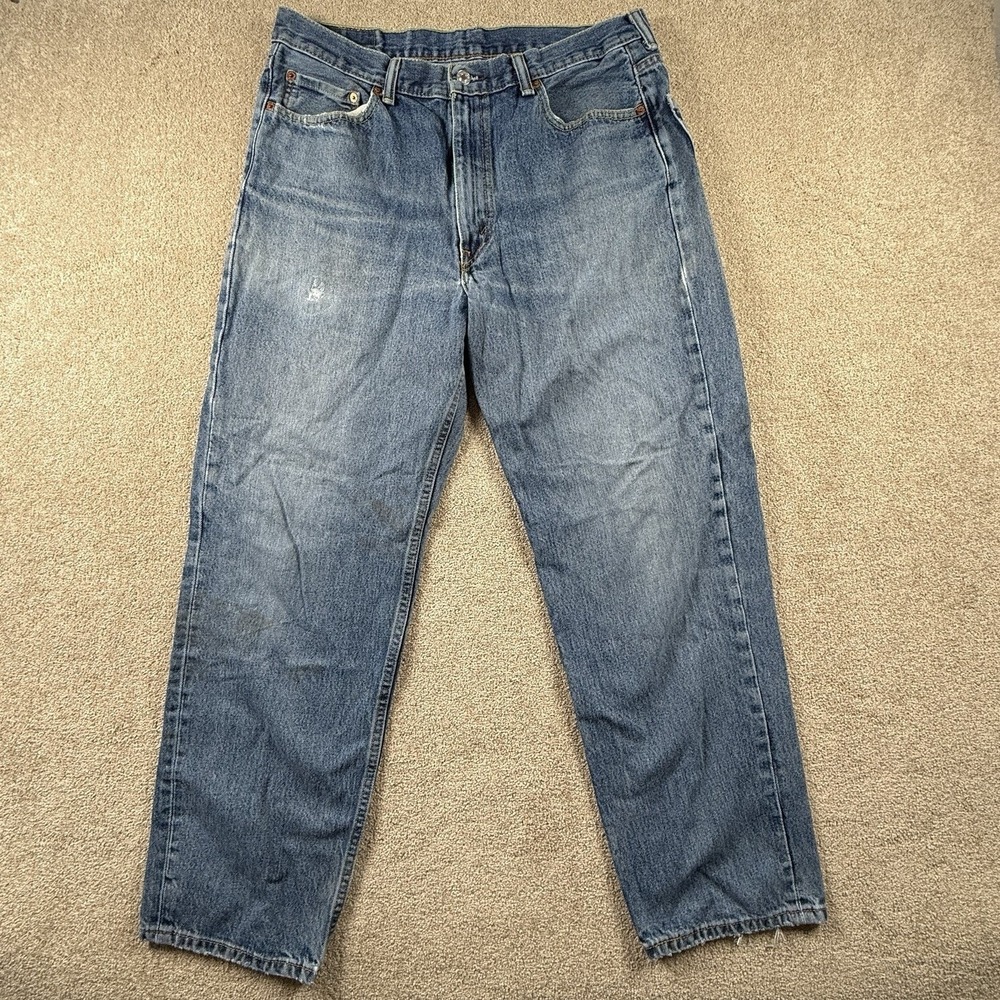 Levi's 550 Relaxed Fit 35x31 (tag 36x32) Light Wash Denim Jeans Mens